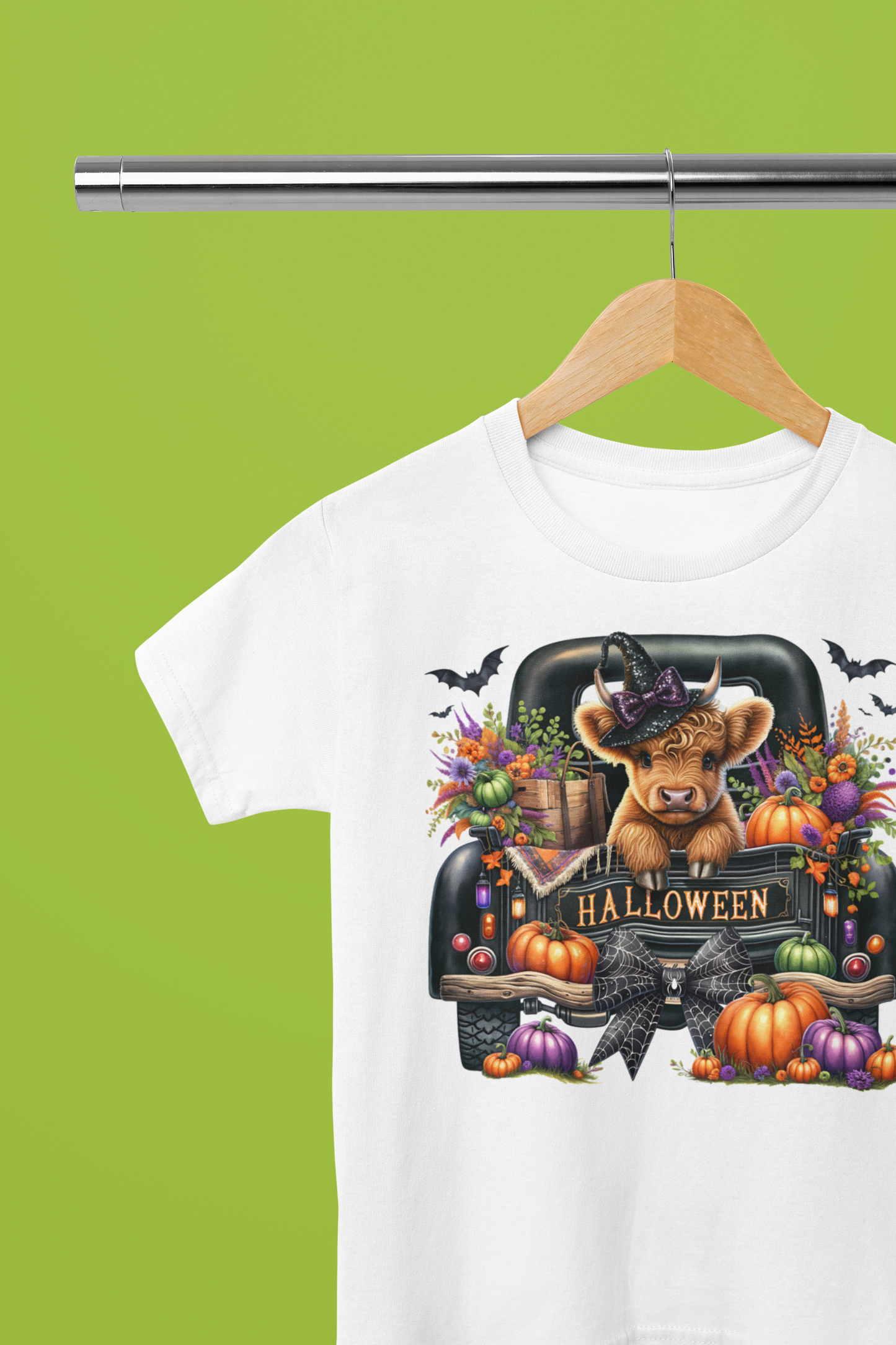 *2025 NEW SHOP ITEM* HIGHLAND COW HALLOWEEN BLACK TRUCK