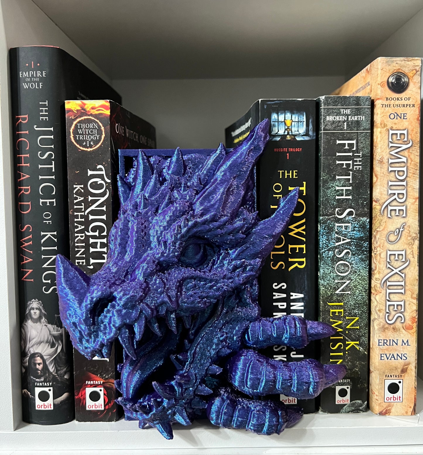 DRAGON BOOK NOOKS